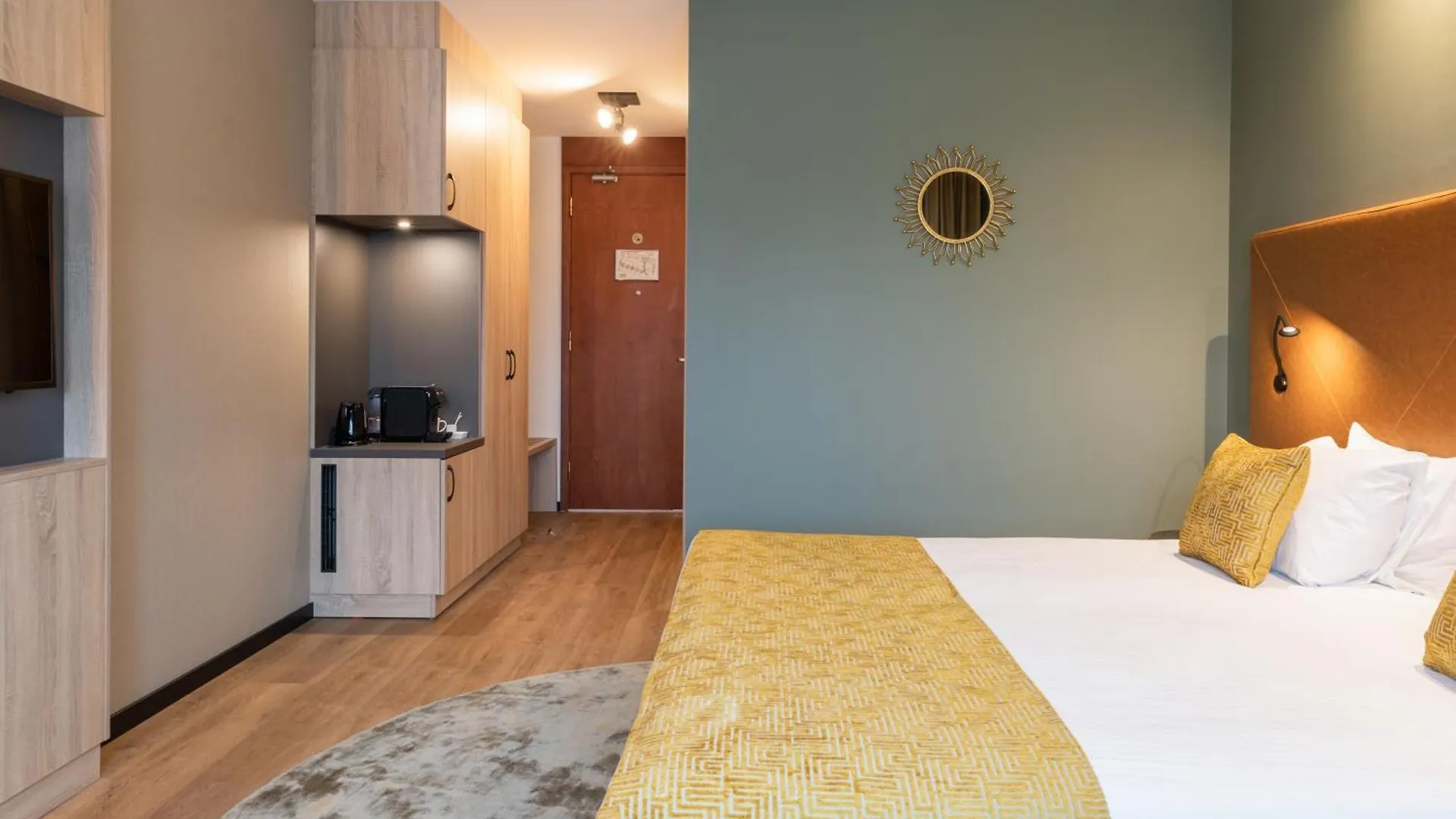 Shanghai Hotel Holland Delft 4*,